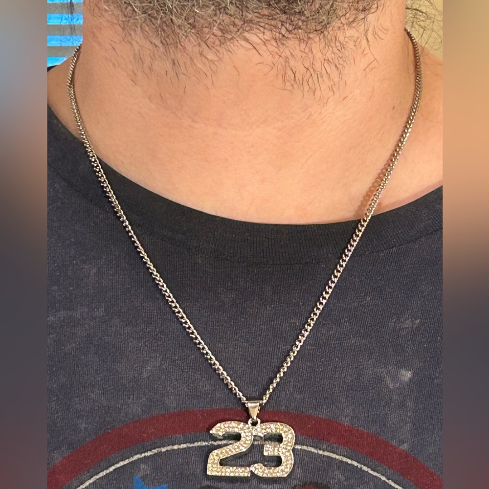 Men’s silver necklace